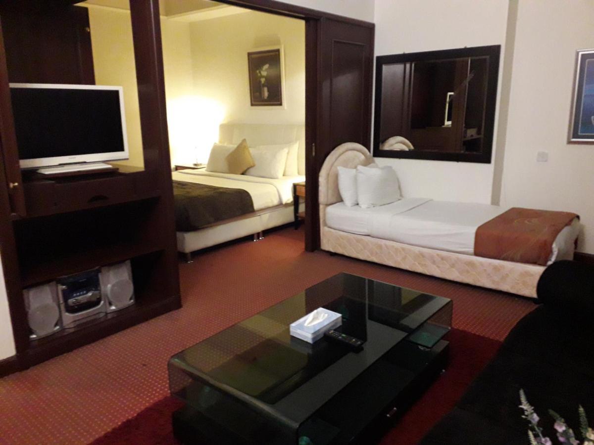 Golden Dream Service Suite At Times Square Kuala Lumpur Bagian luar foto